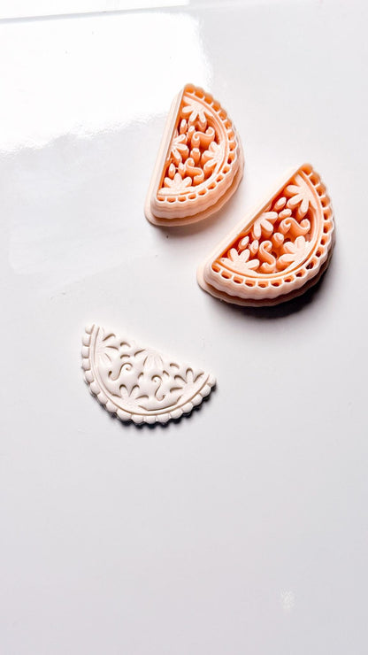 Bloom Watermelon Cutter: Detailed Floral Pattern for Polymer Clay
