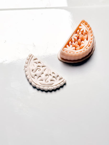 Bloom Watermelon Cutter: Detailed Floral Pattern for Polymer Clay