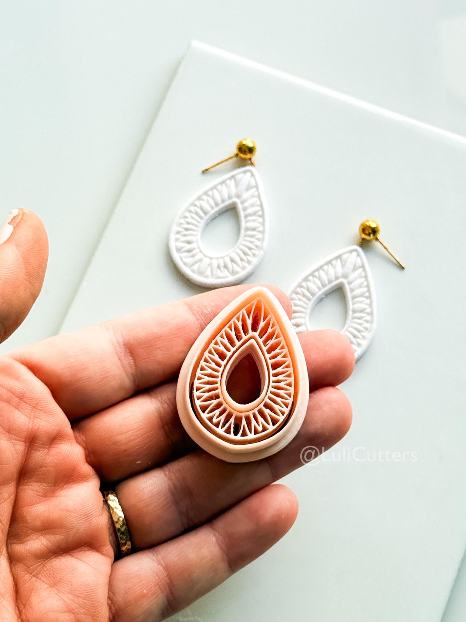 Ribbed Drop Cutter, Teardrop shape clay cutter for Earrings