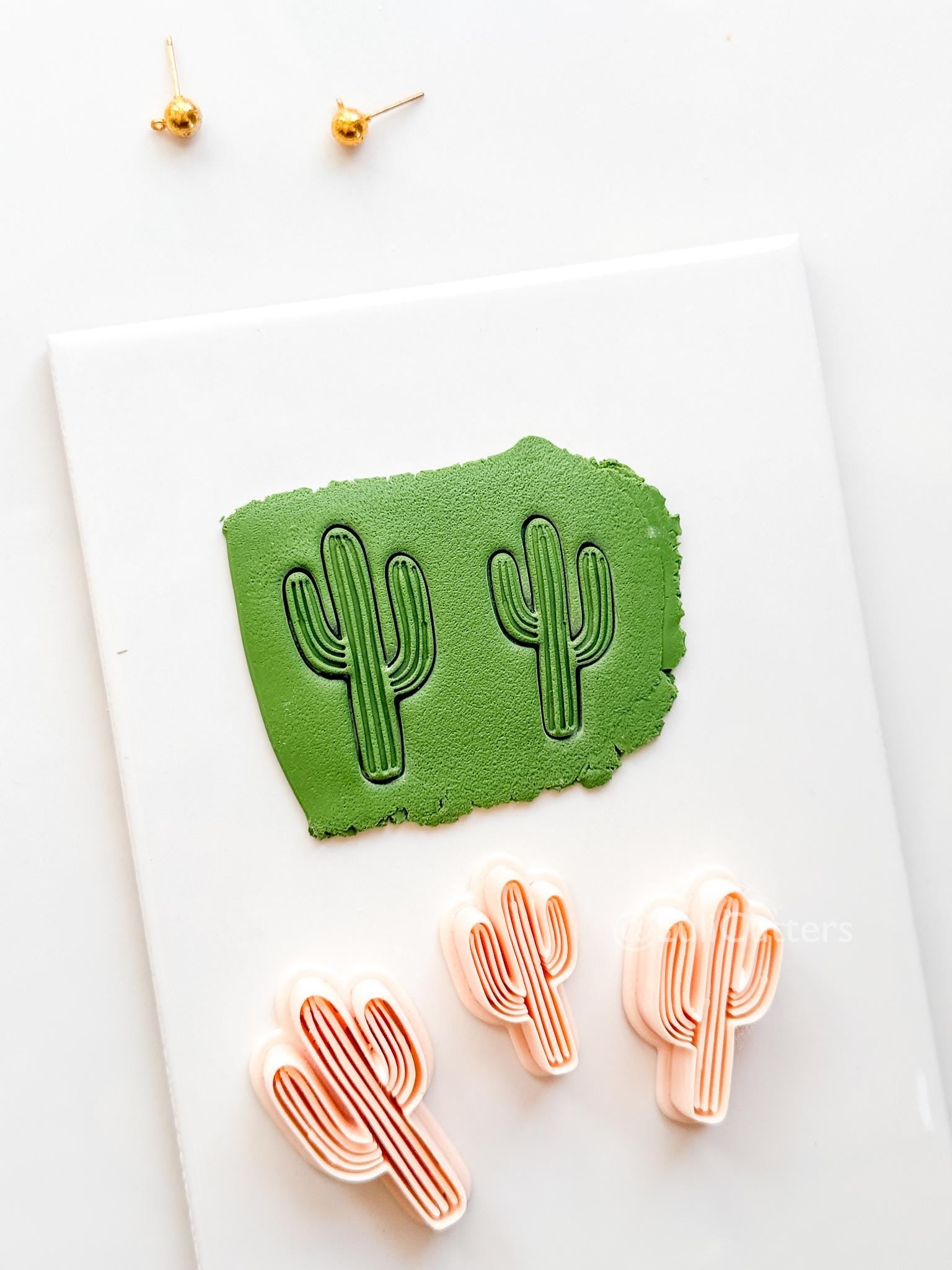 Ribbed Cactus Cutter: Desert Saguaro Shape for Polymer Clay