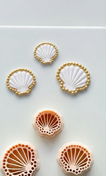 Bead Frame Shell Cutter: Scallop Shell with beaded edge