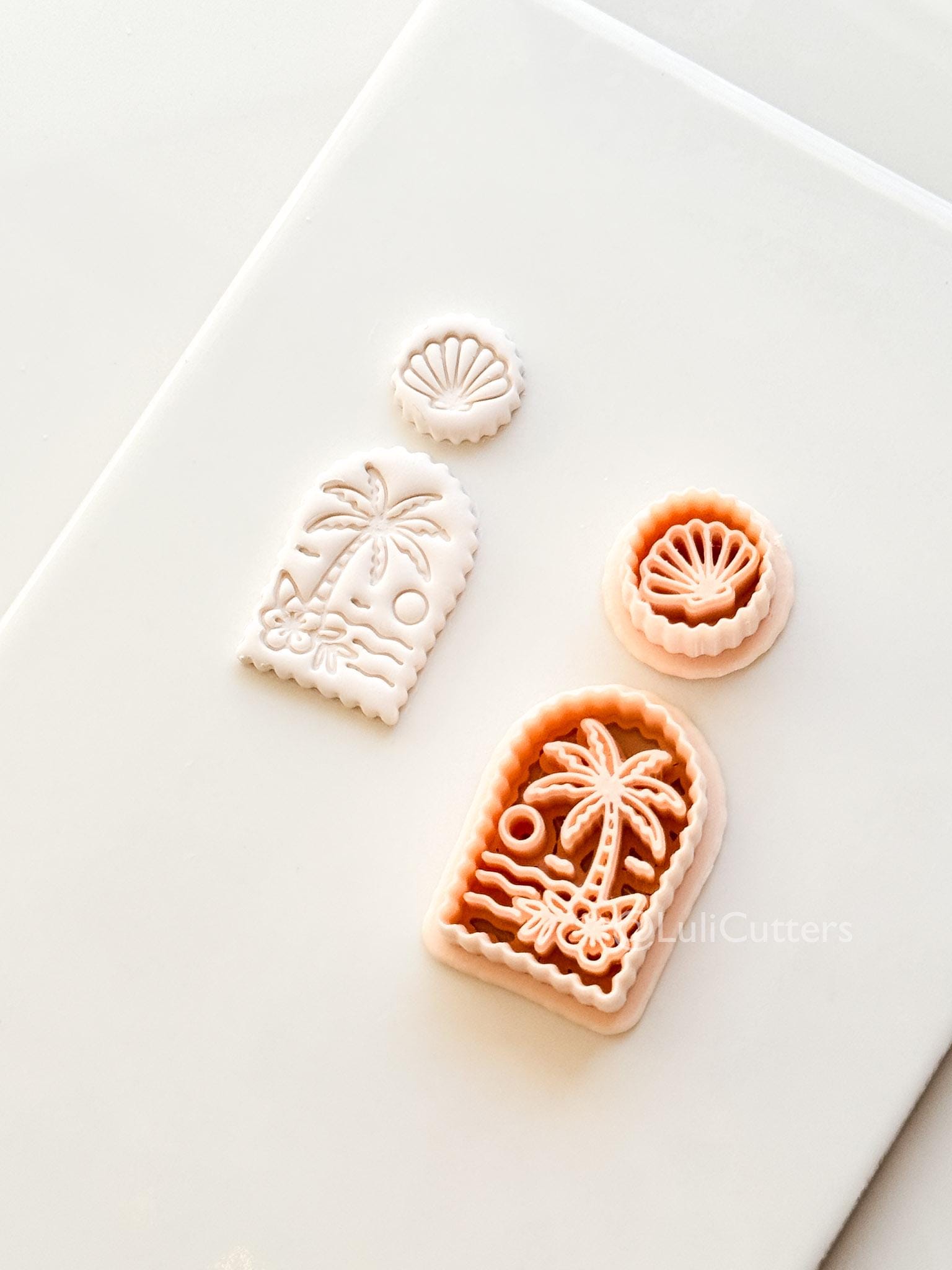 Scalloped Tropical Island Arch Cutter: Palm Tree Beach Scene Shape for Polymer Clay