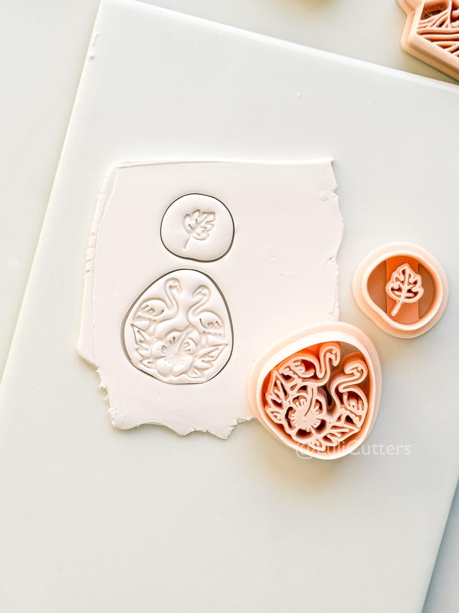 Flamingo Floral Teardrop Cutter: Tropical Bird and Hibiscus Shape for Polymer Clay