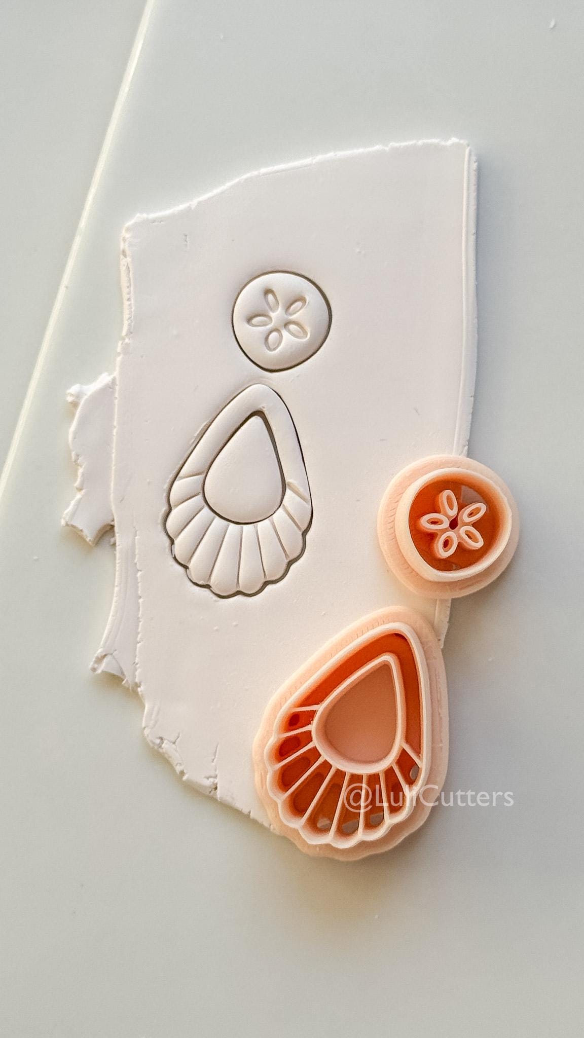 Sand Dollar Teardrop Cutter: Coastal Shell Pattern Shape for Polymer Clay