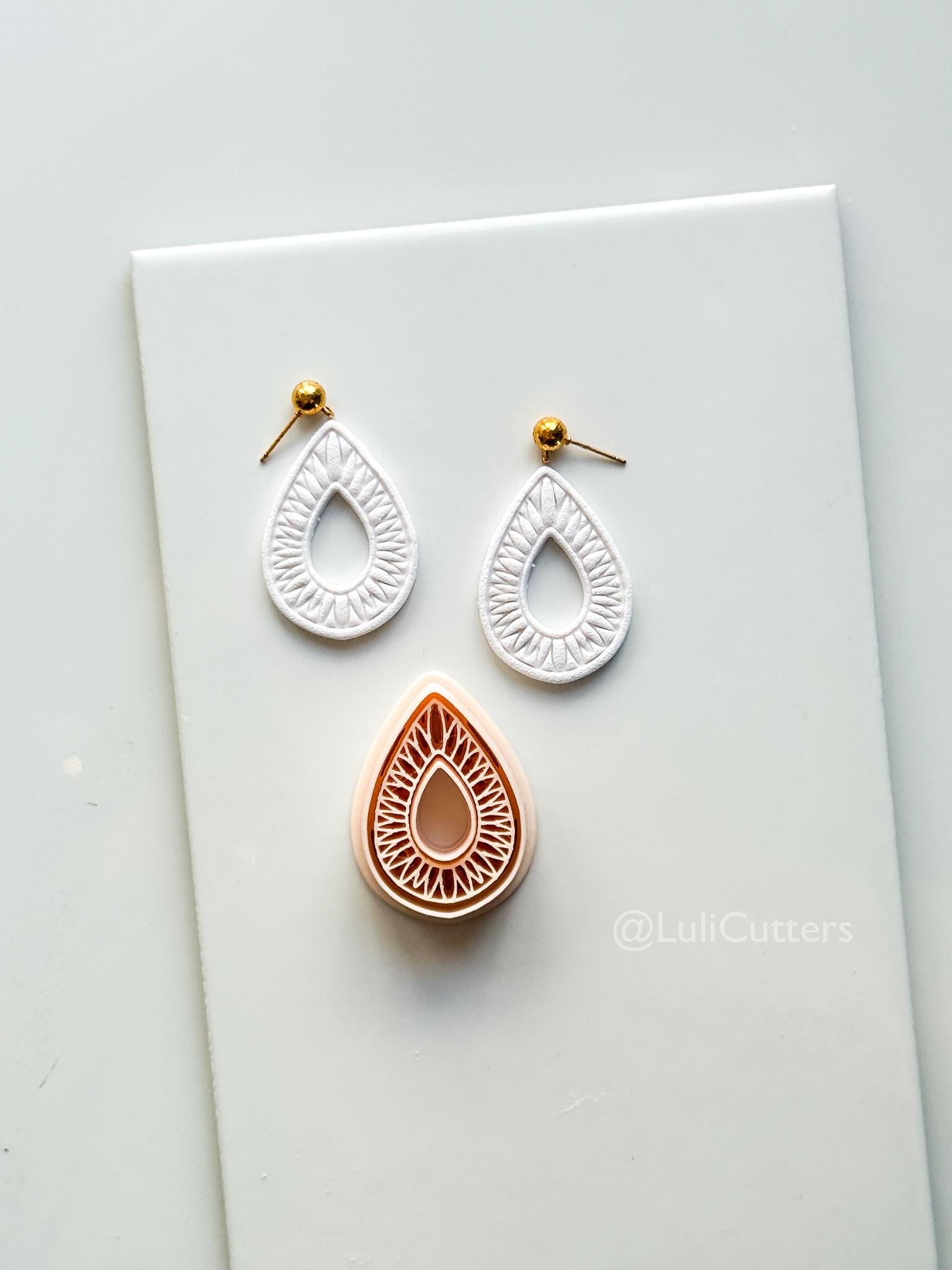Ribbed Drop Cutter, Teardrop shape clay cutter for Earrings
