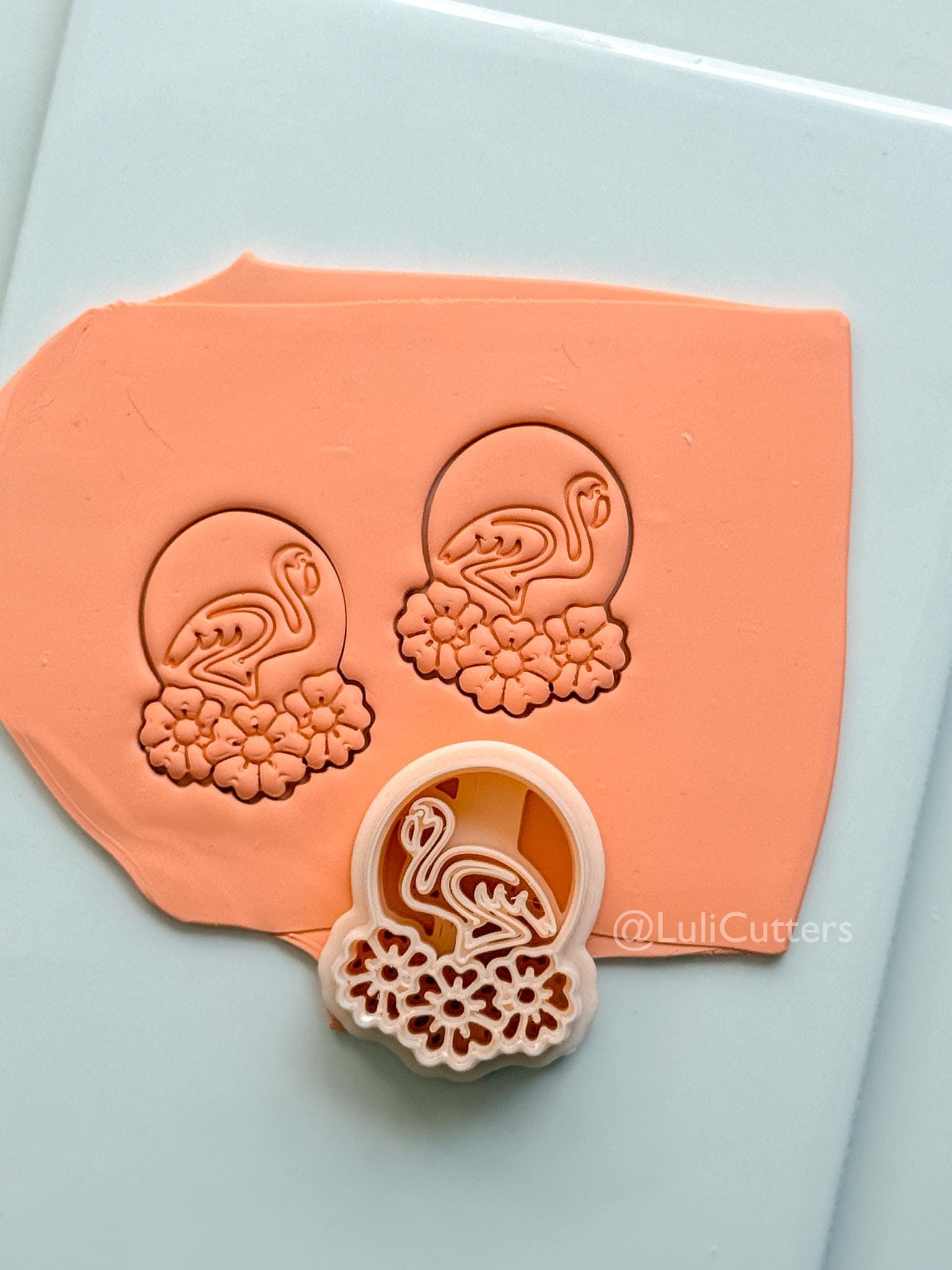 Floral Flamingo Badge Cutter: Tropical Bird Arch for Polymer Clay