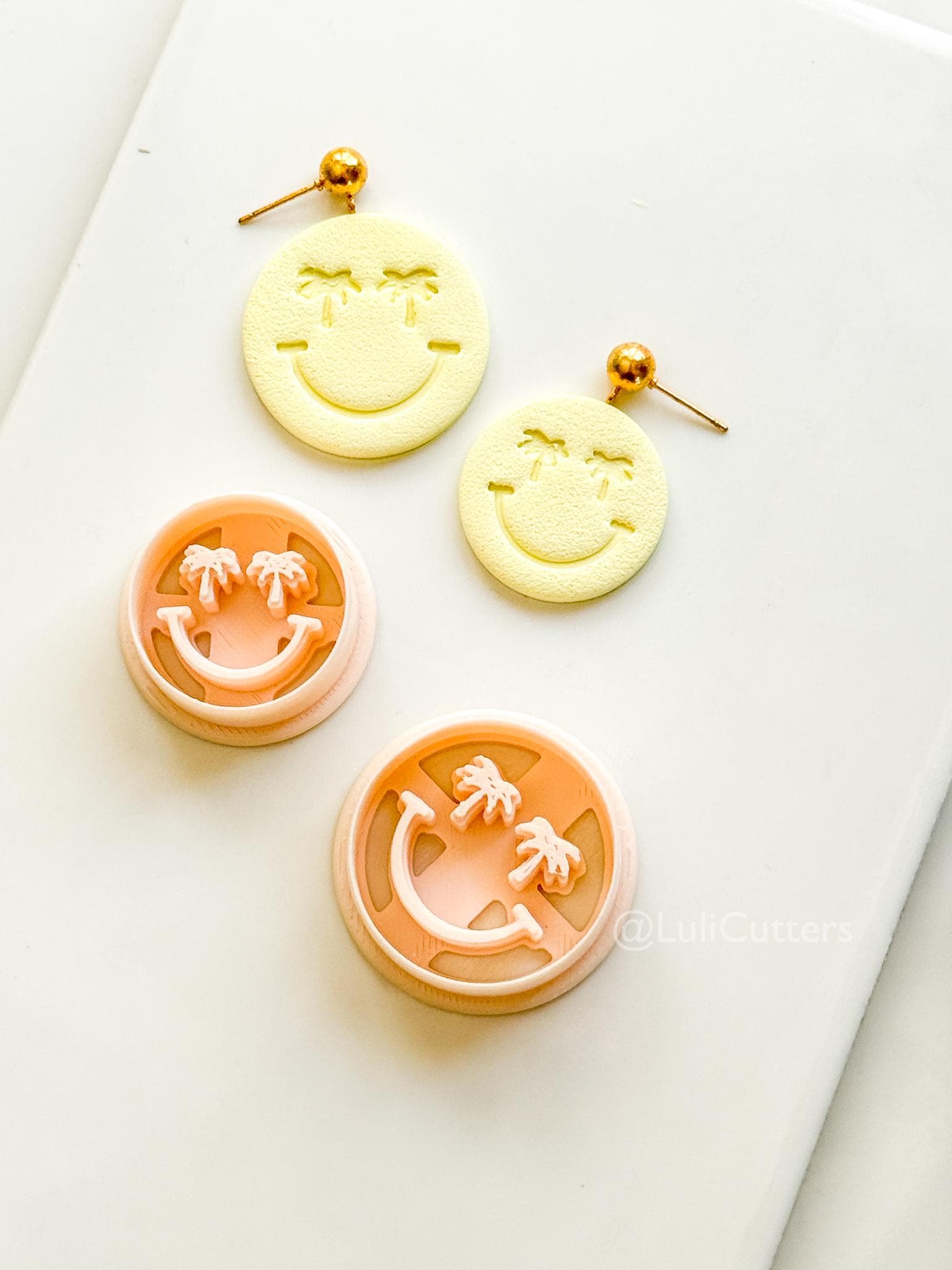 Palm Tree Smiley Cutter: Tropical Face Shape for Polymer Clay