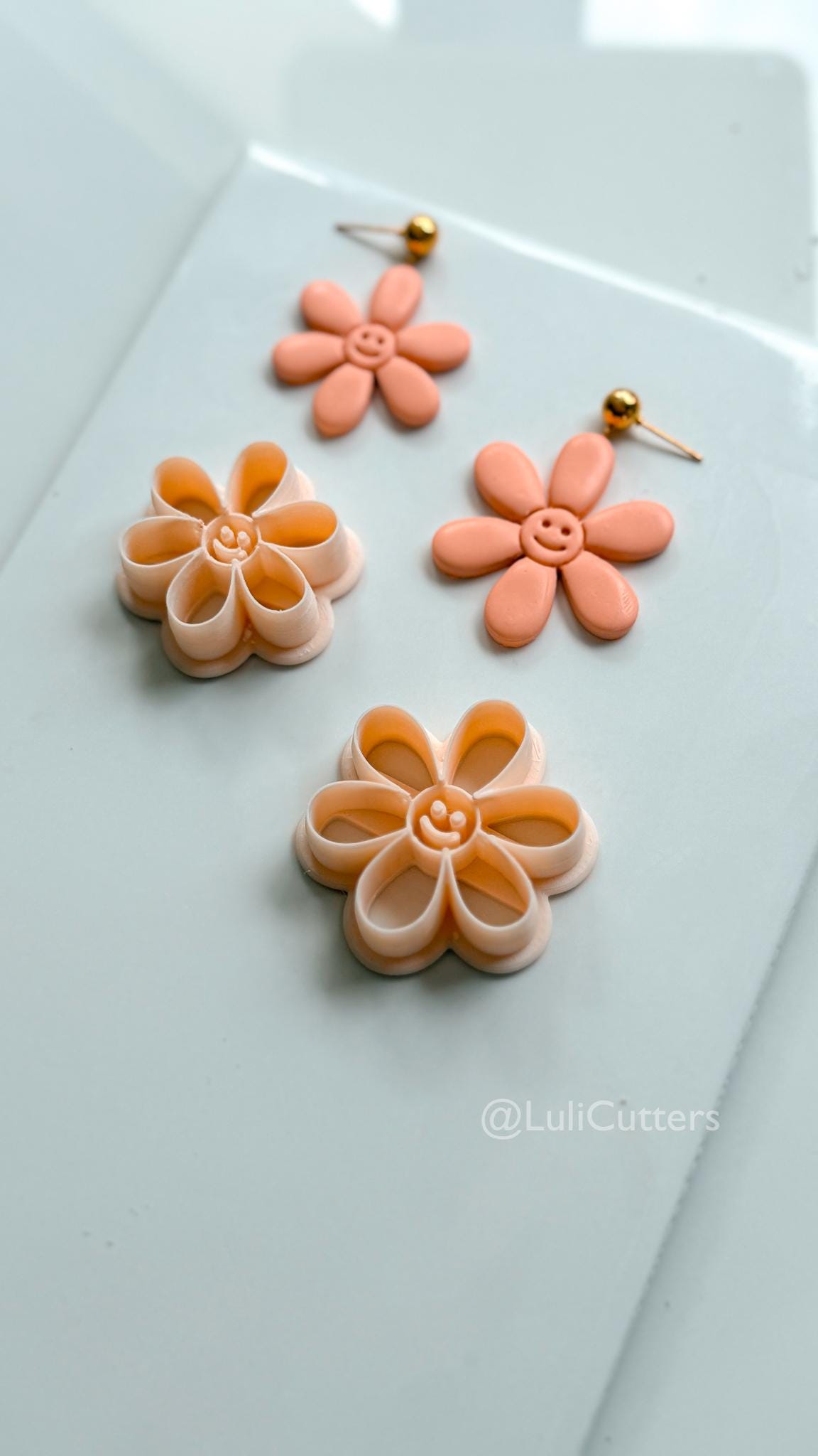 Happy Daisy Cutter: Smiling Flower Shape for Polymer Clay