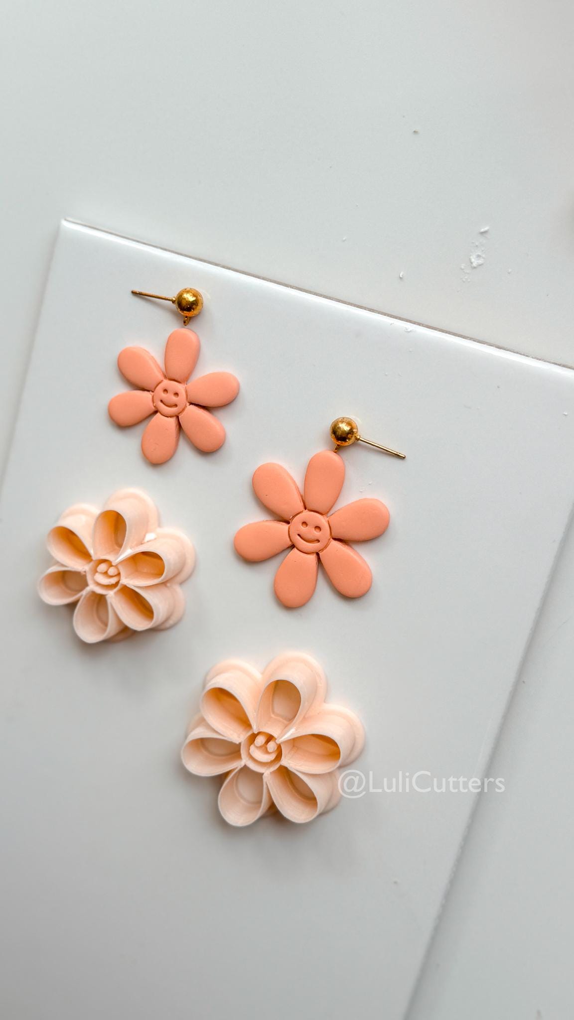 Happy Daisy Cutter: Smiling Flower Shape for Polymer Clay