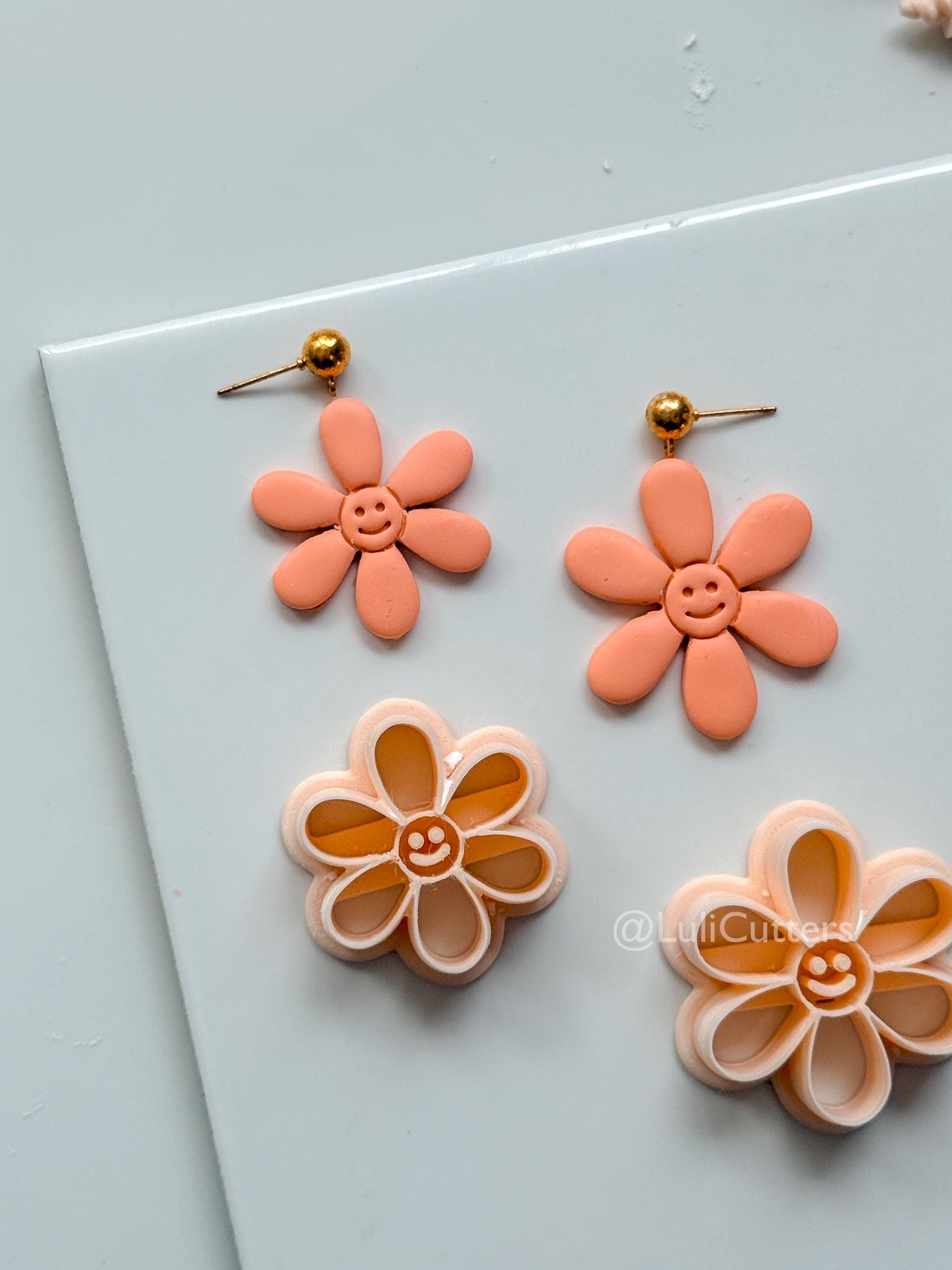 Happy Daisy Cutter: Smiling Flower Shape for Polymer Clay