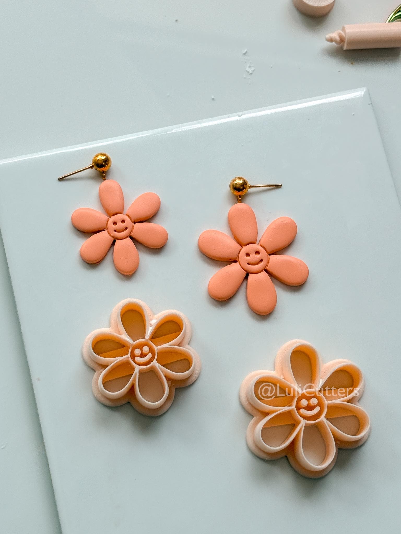 Happy Daisy Cutter: Smiling Flower Shape for Polymer Clay