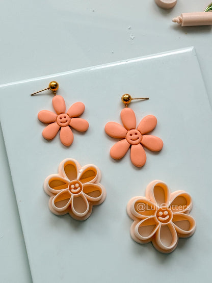 Happy Daisy Cutter: Smiling Flower Shape for Polymer Clay