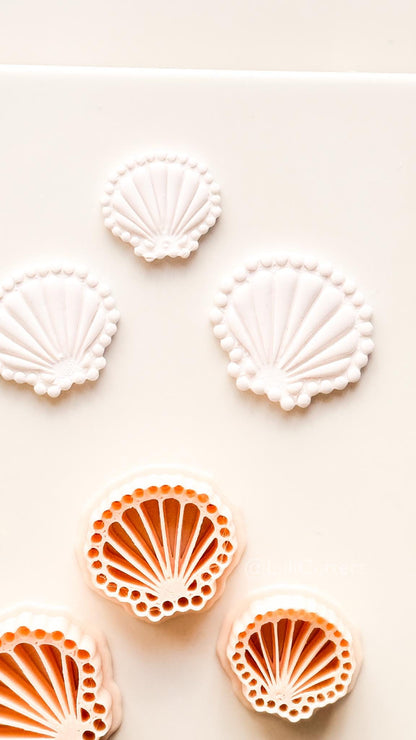 Bead Frame Shell Cutter: Scallop Shell with beaded edge