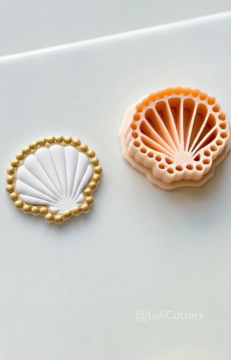 Bead Frame Shell Cutter: Scallop Shell with beaded edge