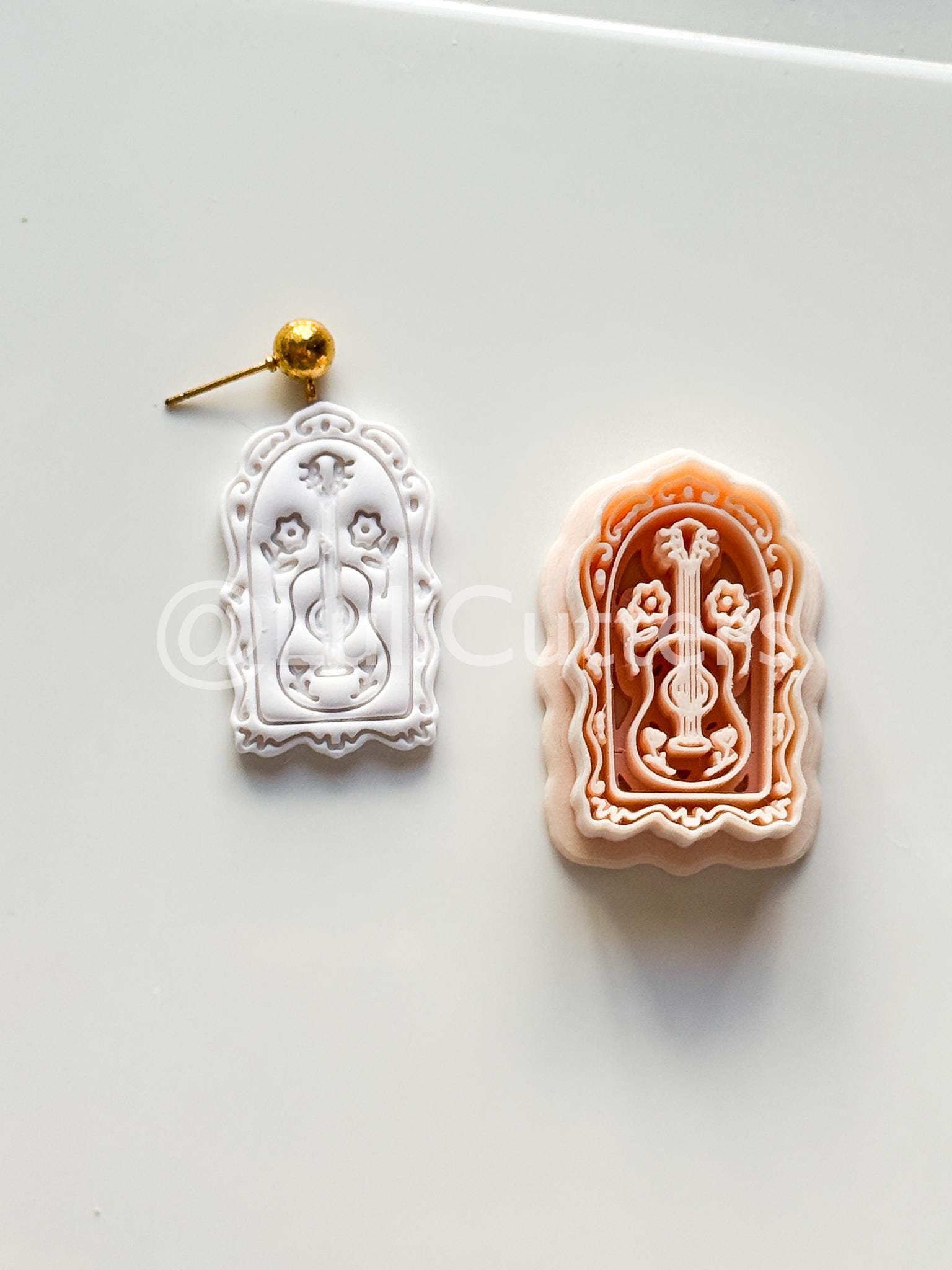 Guitar Solo Cutter: Floral Acoustic Instrument Design for Polymer Clay
