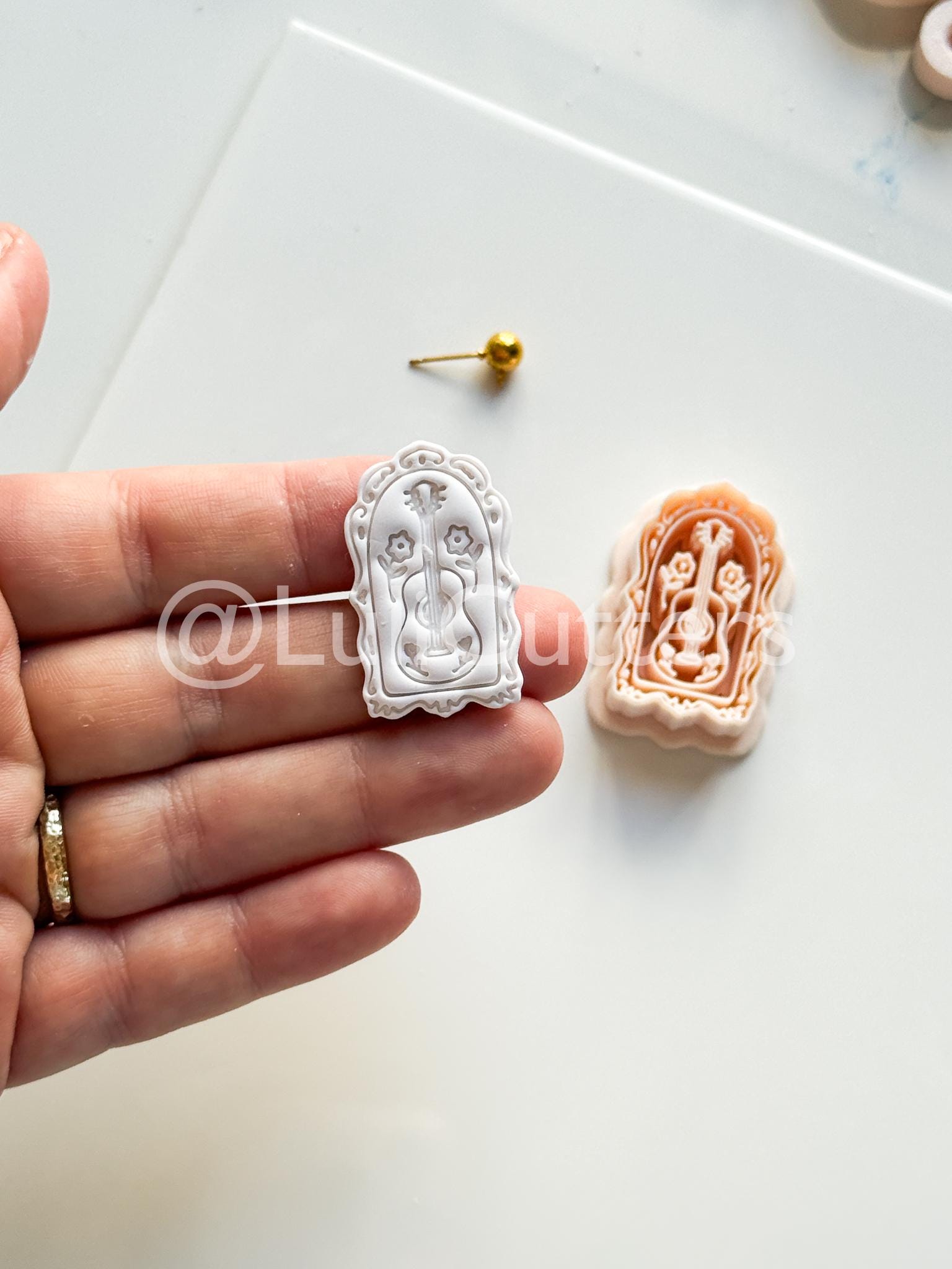 Guitar Solo Cutter: Floral Acoustic Instrument Design for Polymer Clay