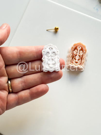 Guitar Solo Cutter: Floral Acoustic Instrument Design for Polymer Clay