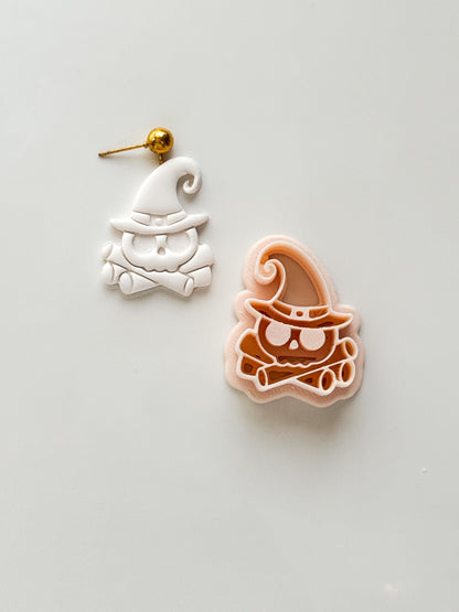 Witchy Bonefire Cutter: Skull With Crossed Bones for Polymer Clay