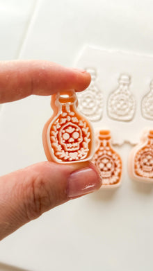 Folk Skull Potion Cutter: Floral Skull Bottle Dangle Shape for Polymer Clay