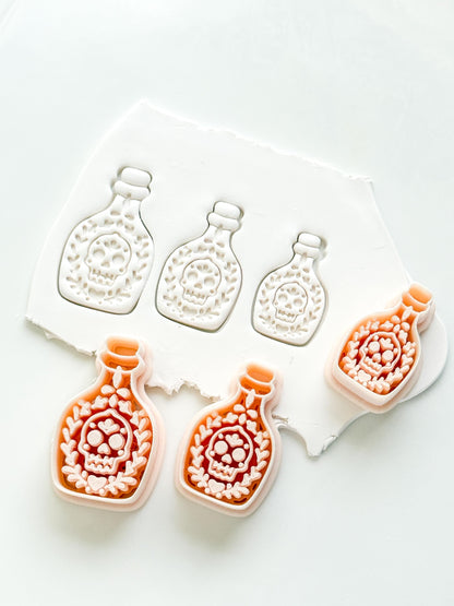 Folk Skull Potion Cutter: Floral Skull Bottle Dangle Shape for Polymer Clay