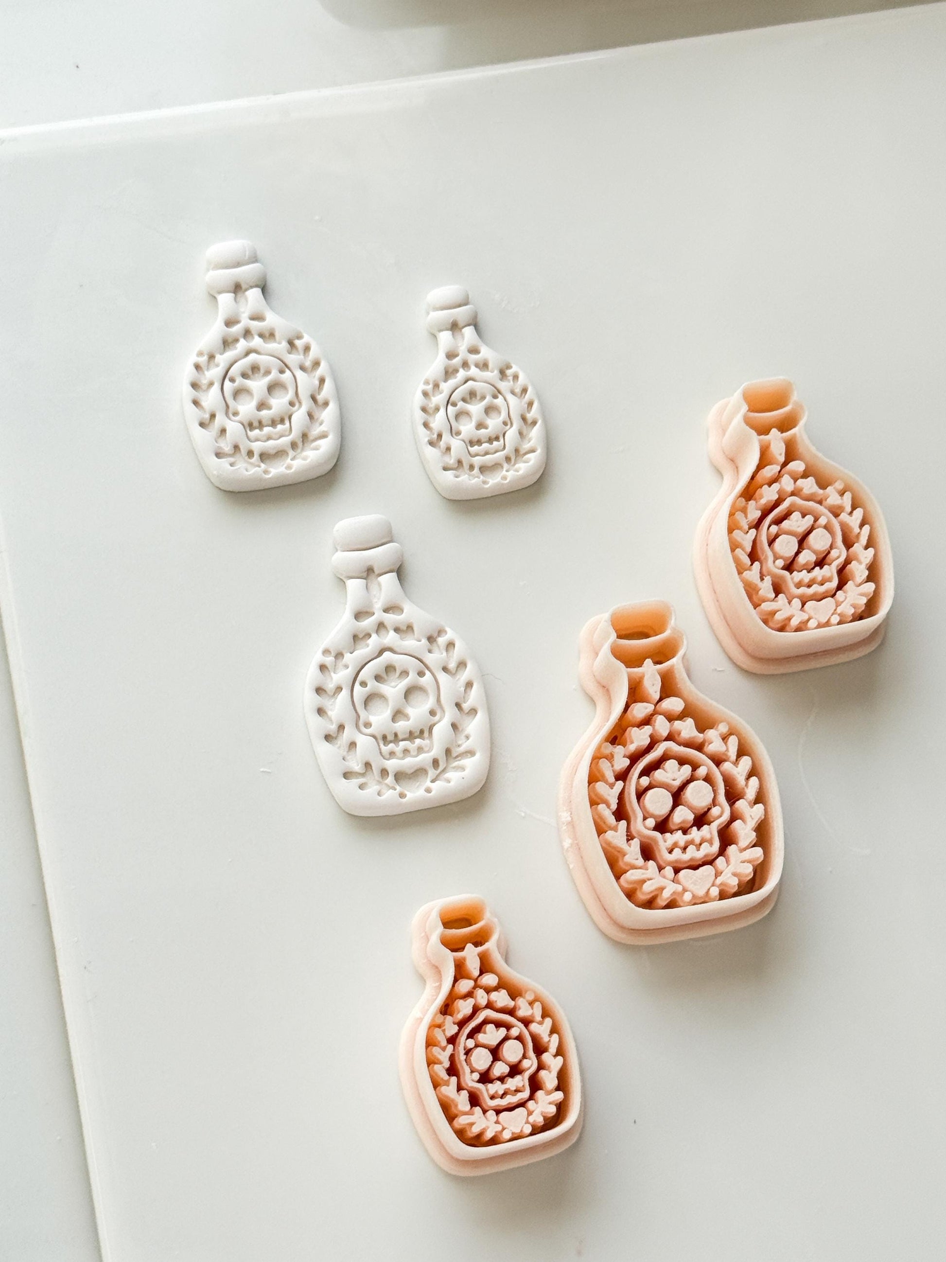 Folk Skull Potion Cutter: Floral Skull Bottle Dangle Shape for Polymer Clay