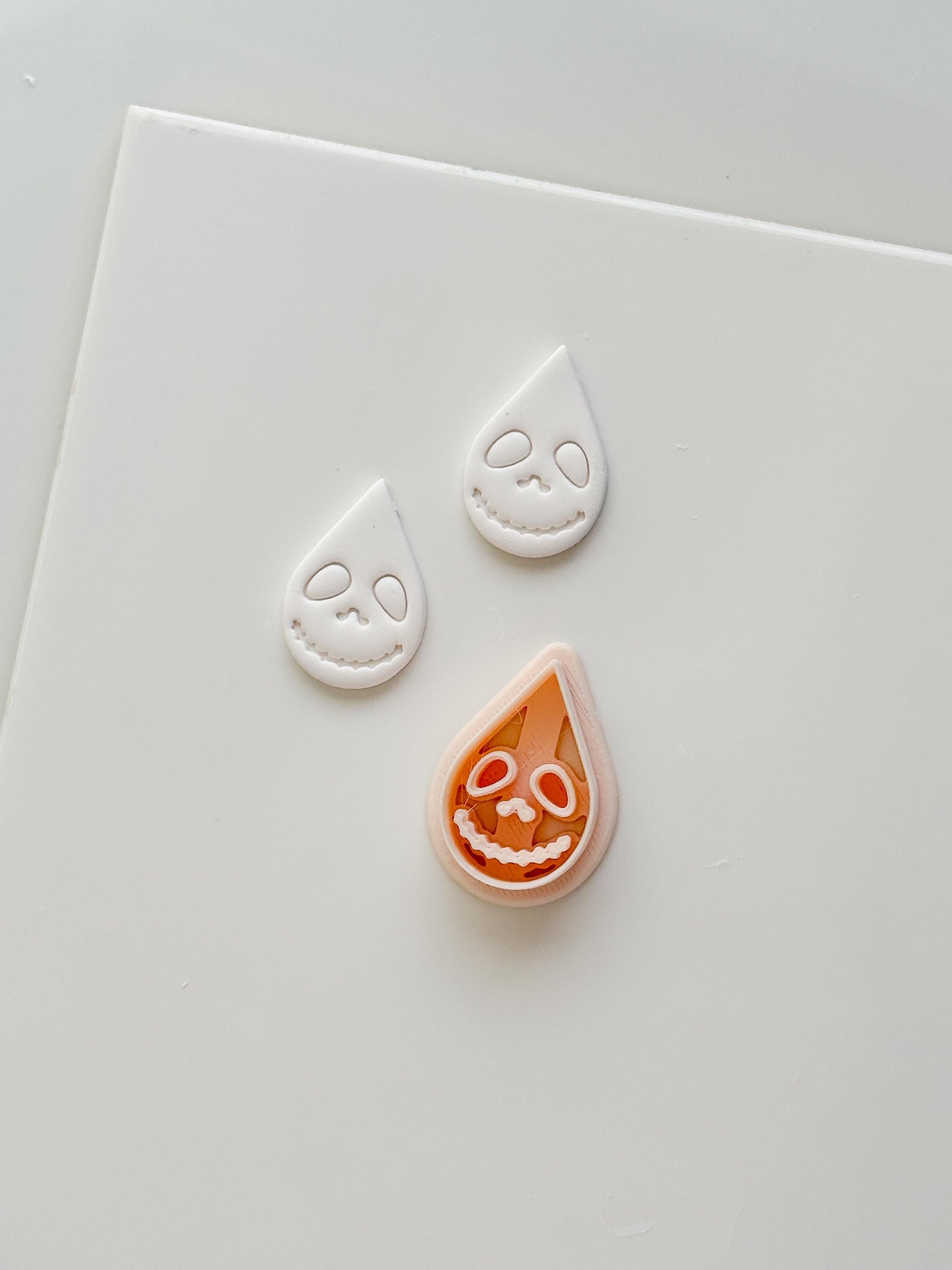Teardrop Jack Cutter: Grinning Lantern Drop Shape for Polymer Clay