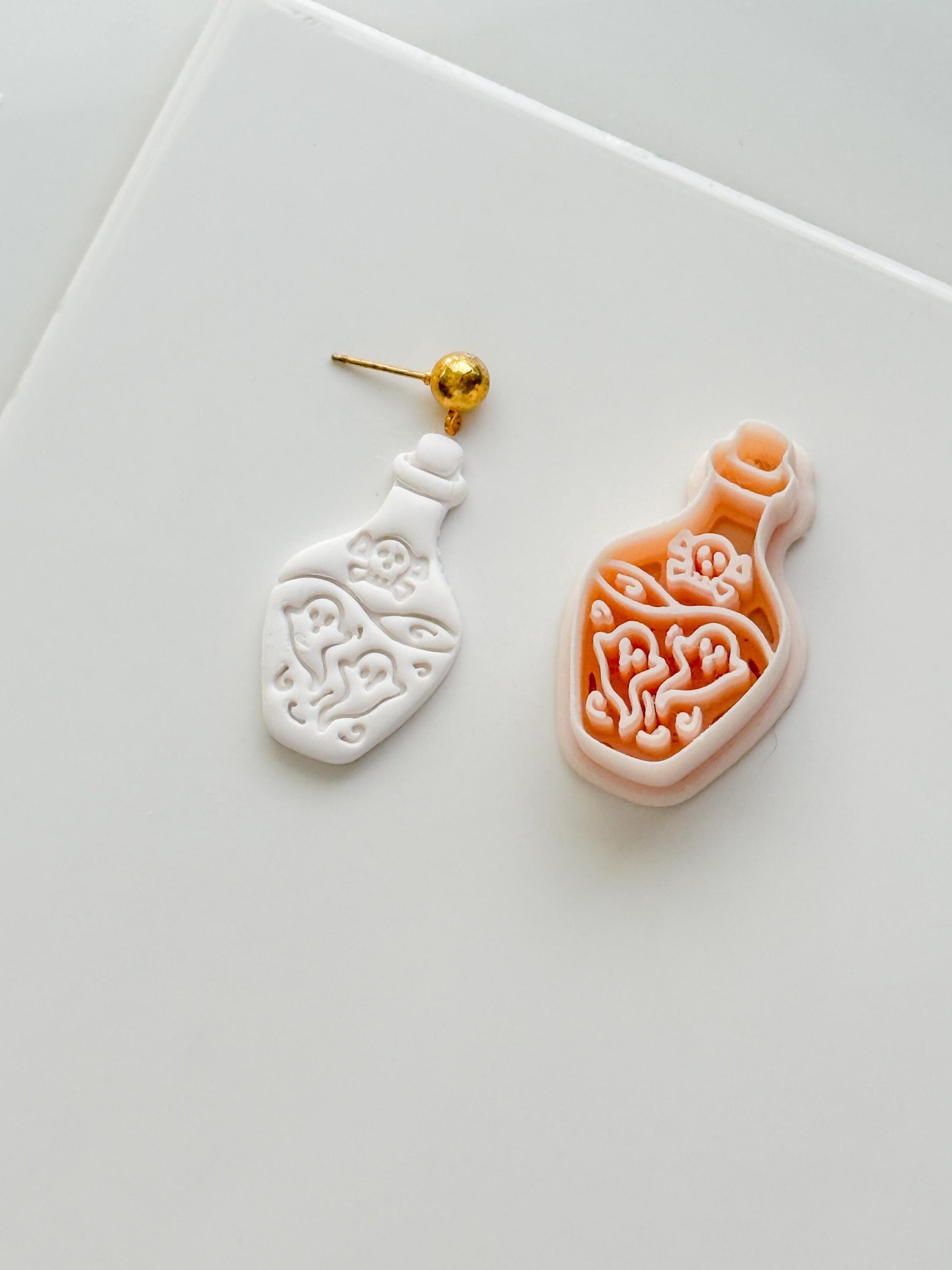 Ghost Potion Cutter: Haunted Elixir Bottle for Polymer Clay