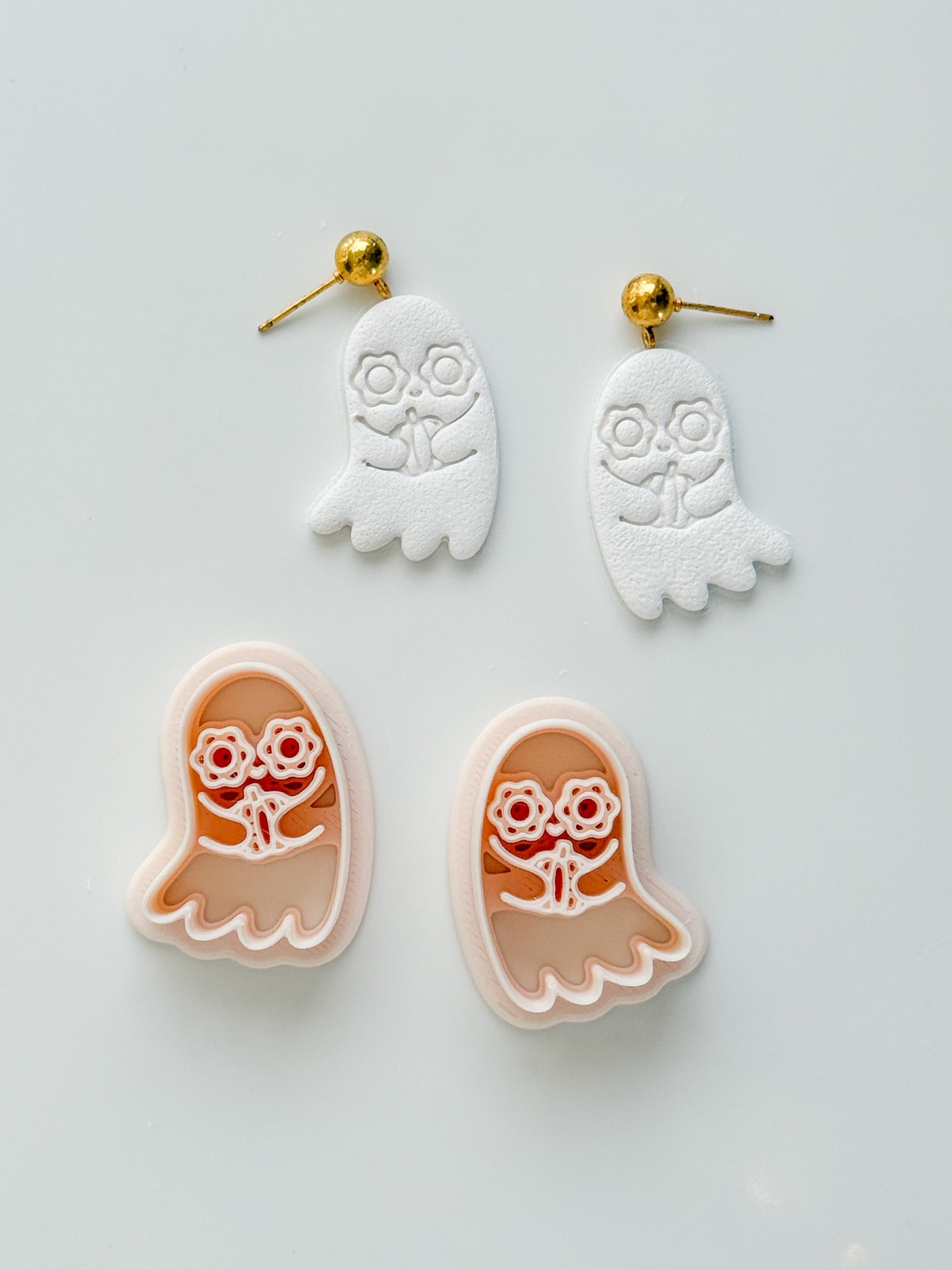 Floral Ghostie Cutter: Flower Eyed Ghost Holding Pumpkin for Polymer Clay