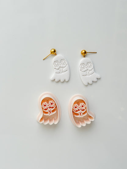 Floral Ghostie Cutter: Flower Eyed Ghost Holding Pumpkin for Polymer Clay