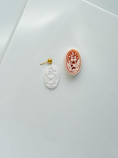 Moon Cat Charm Cutter: Crescent Feline Cameo Design for Polymer Clay