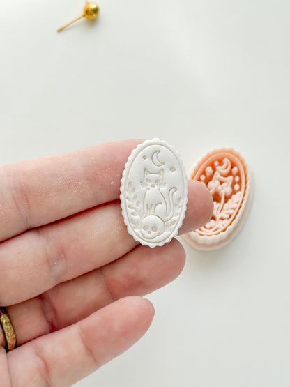 Moon Cat Charm Cutter: Crescent Feline Cameo Design for Polymer Clay