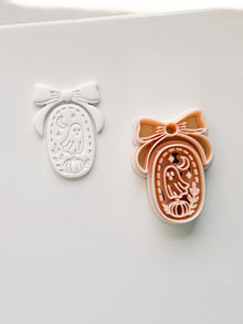 Moonlit Boo Cutter: Bow Framed Ghost Cameo for Polymer Clay