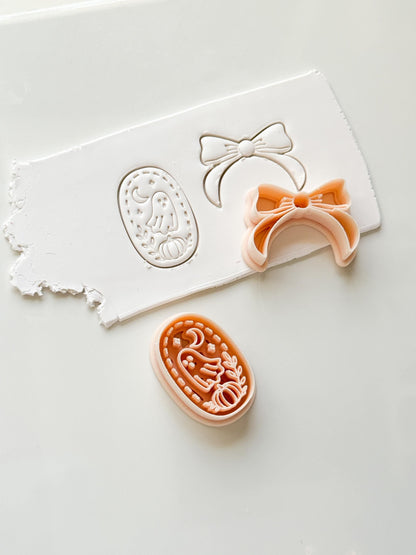 Moonlit Boo Cutter: Bow Framed Ghost Cameo for Polymer Clay