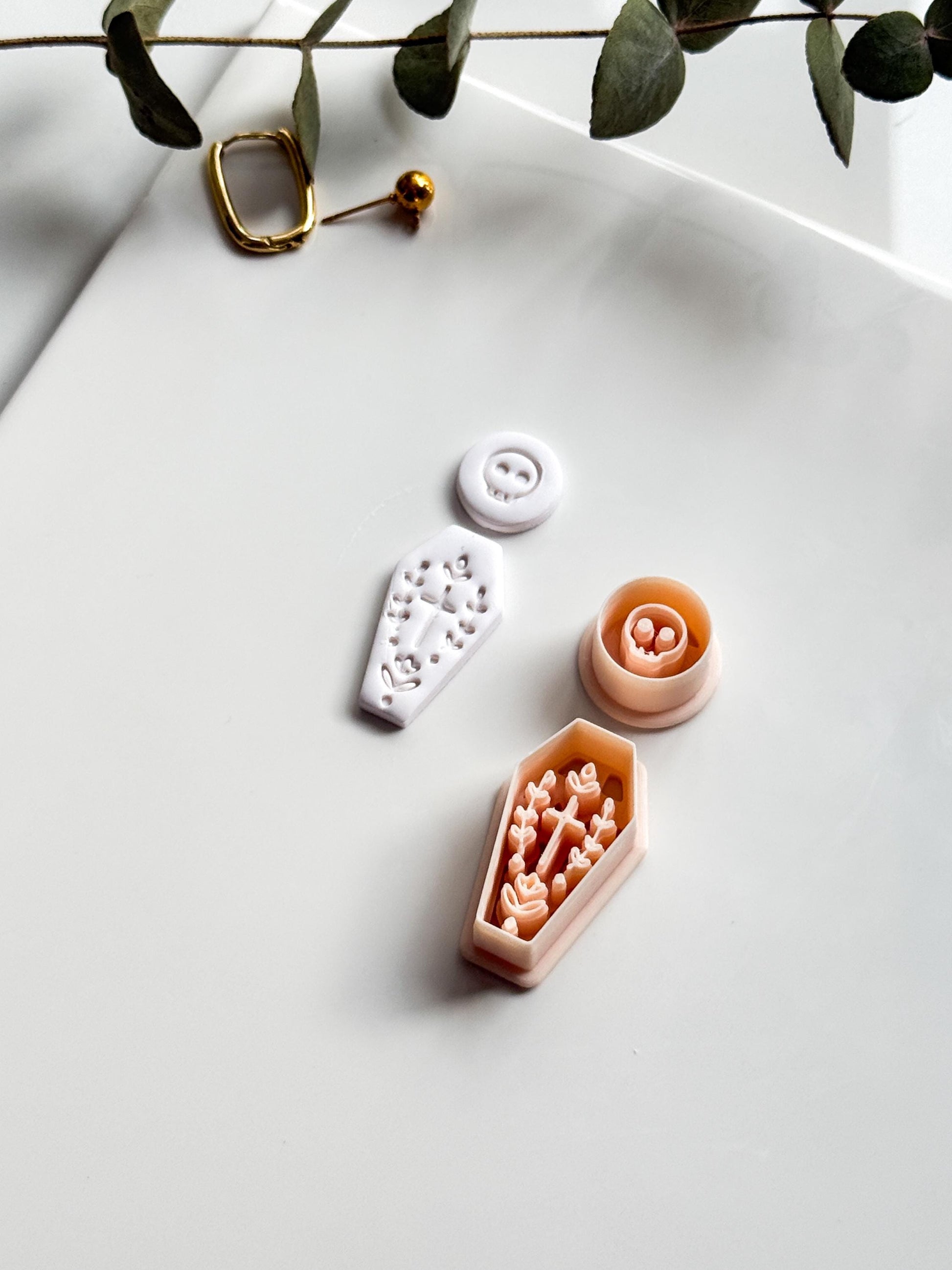 Skull Bloom Coffin Cutter: Floral Cross Coffin Dangle for Polymer Clay