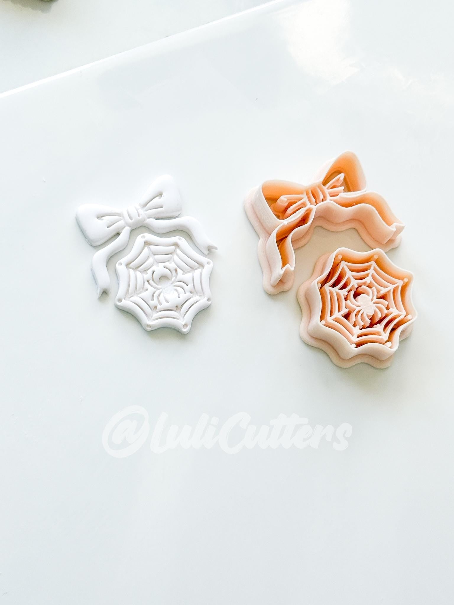 Spooky Bow Web Cutter: Spider Silk Dangle Shape for Polymer Clay
