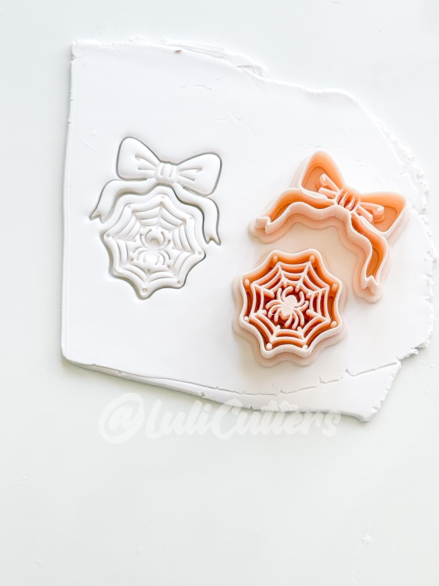 Spooky Bow Web Cutter: Spider Silk Dangle Shape for Polymer Clay