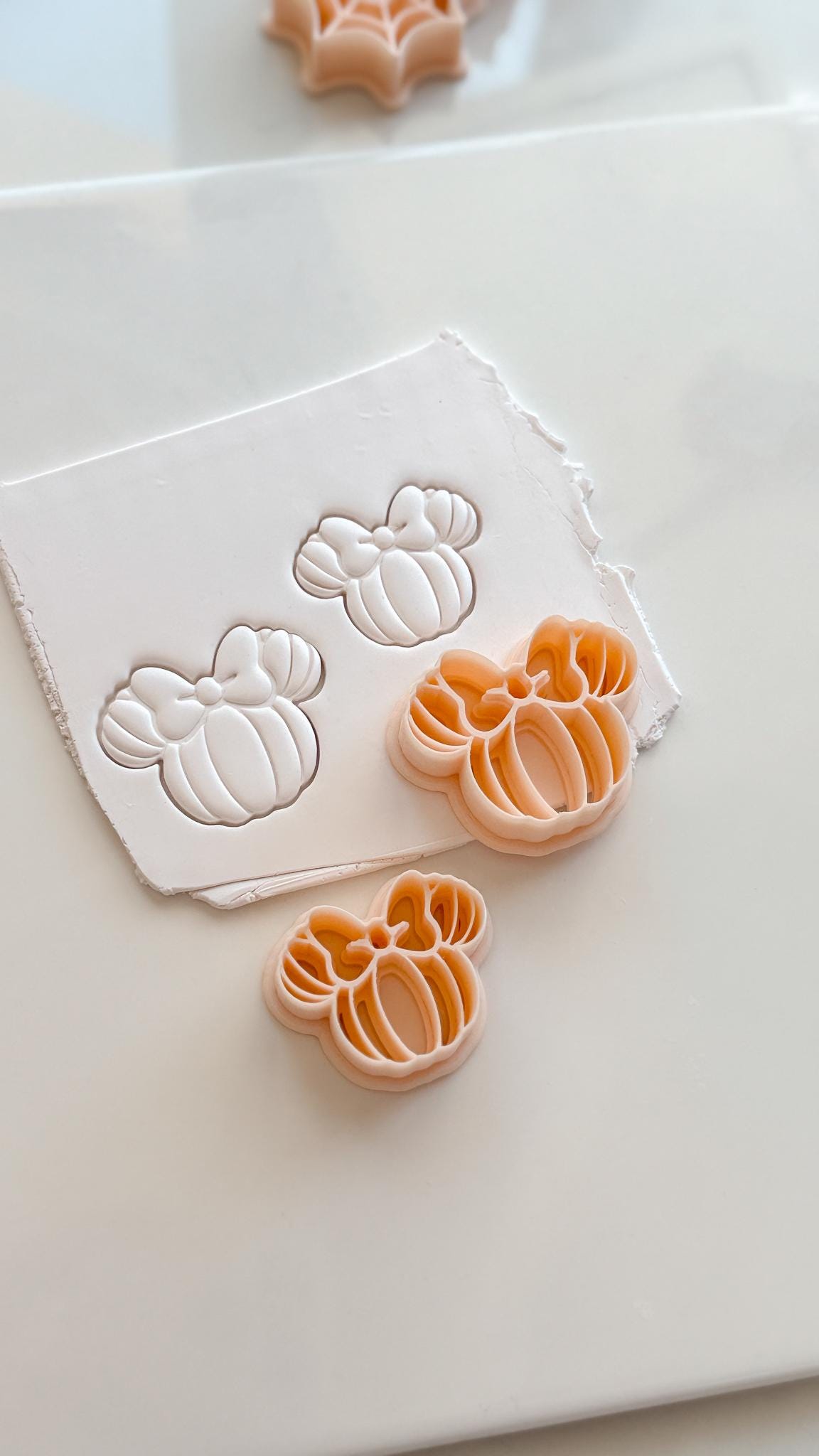Mouse Pumpkin Cutter: Bow Pumpkin Shape for Polymer Clay