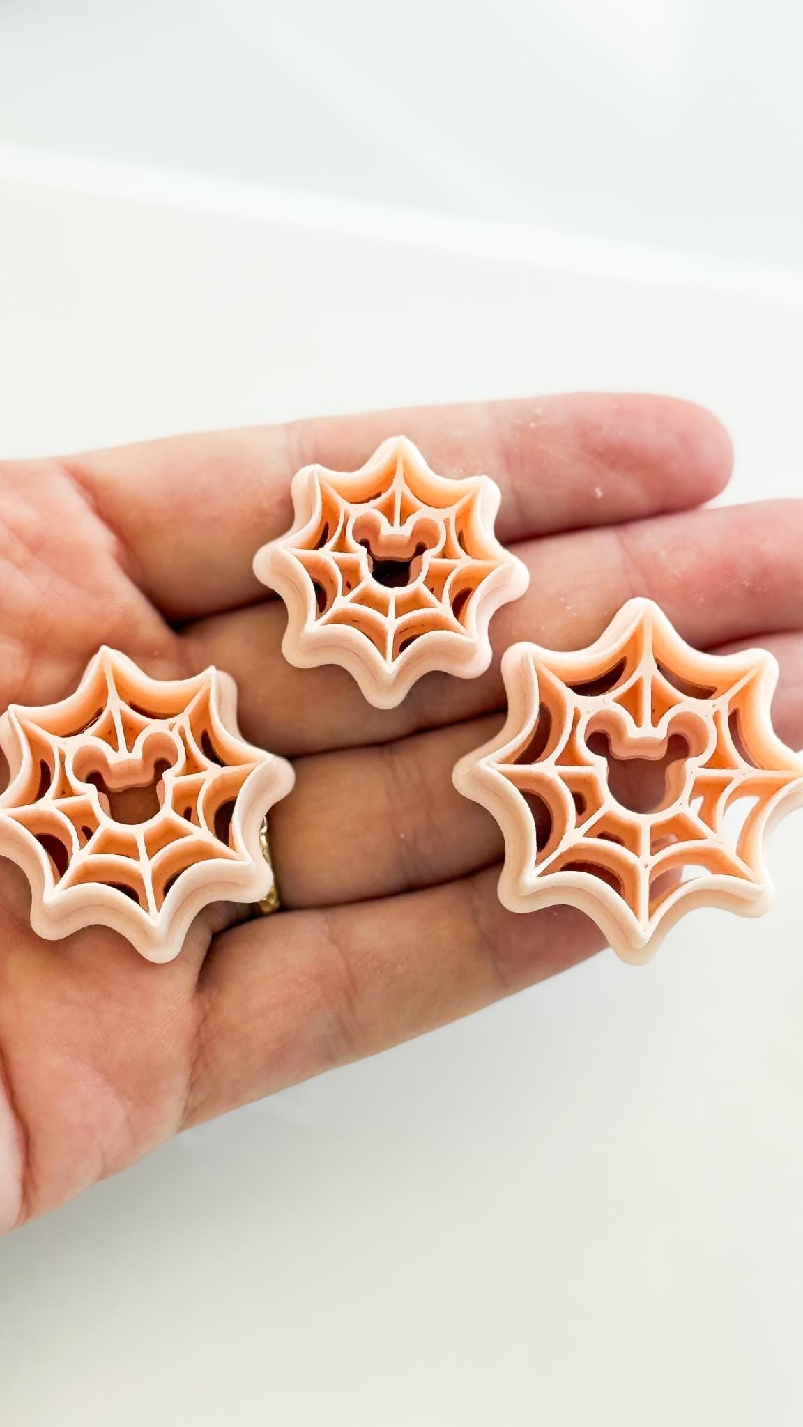 Mouse Web Cutter: Spider Web Halloween Shape for Polymer Clay