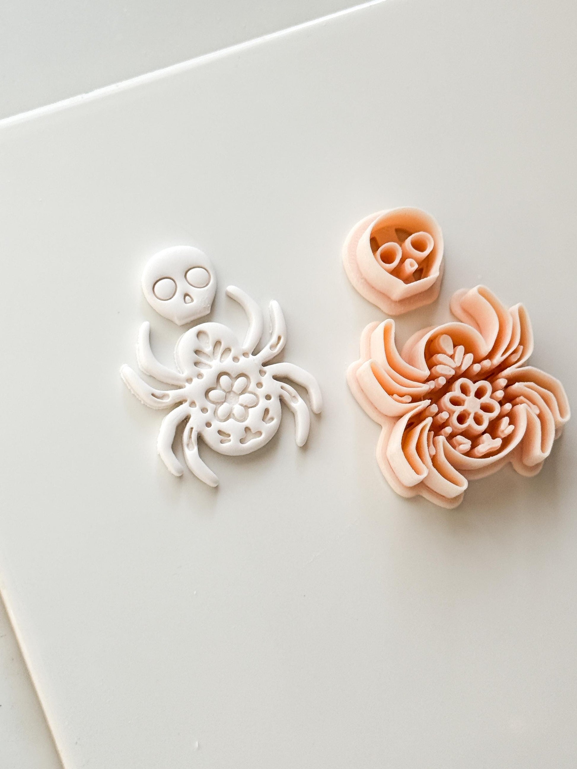Bloom Spider Cutter: Floral Spider Halloween Design for Polymer Clay