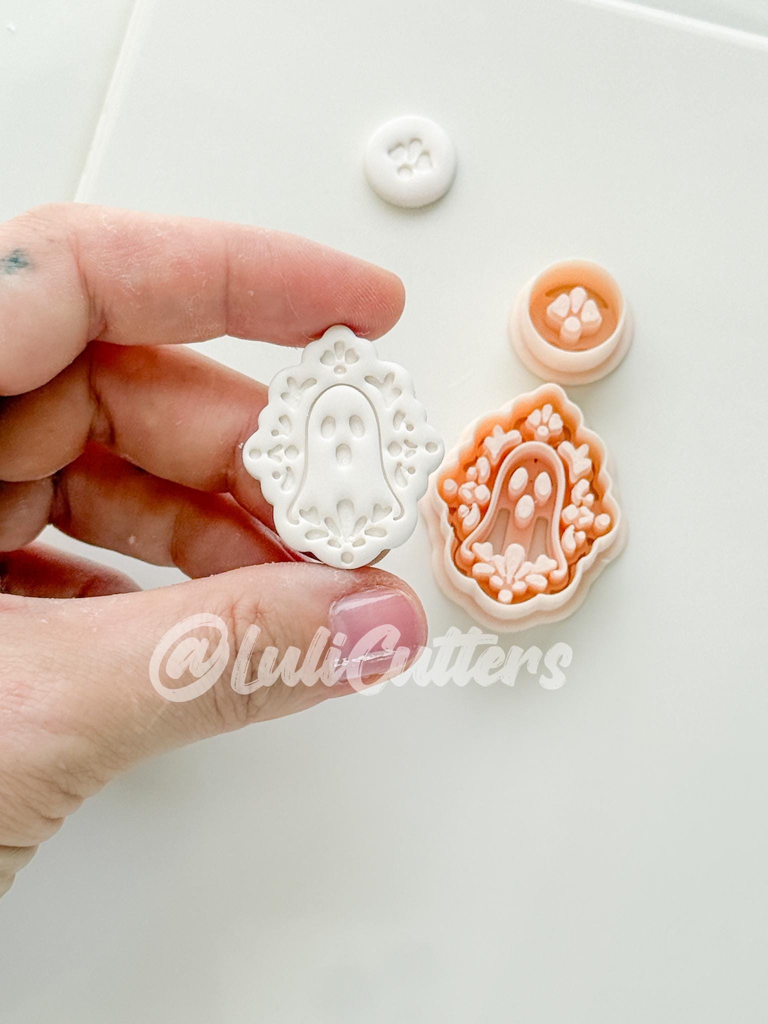 Ghostie Folk Frame Cutter: Floral Ghost Cameo Dangle Shape for Polymer Clay
