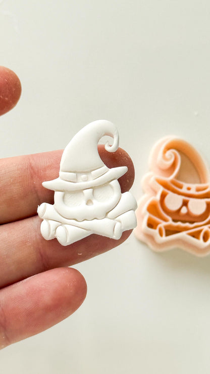 Witchy Bonefire Cutter: Skull With Crossed Bones for Polymer Clay