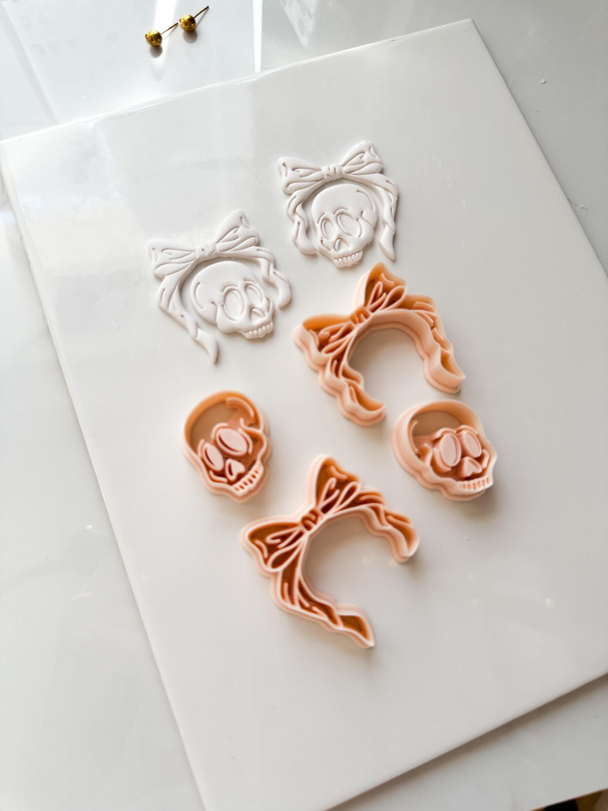 Layered Bow Skull Cutter: Gothic Skull Dangle Design for Polymer Clay