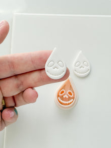 Teardrop Jack Cutter: Grinning Lantern Drop Shape for Polymer Clay