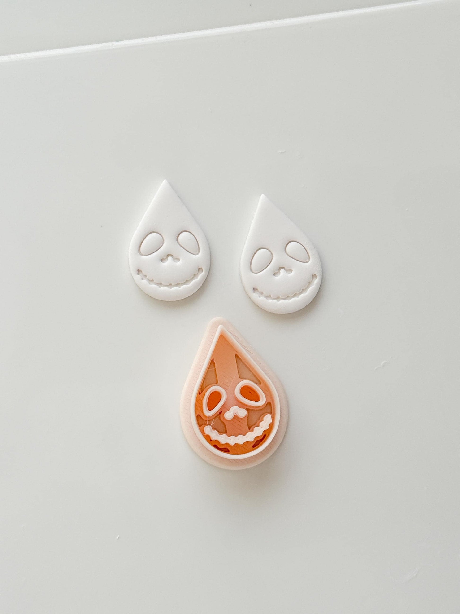 Teardrop Jack Cutter: Grinning Lantern Drop Shape for Polymer Clay