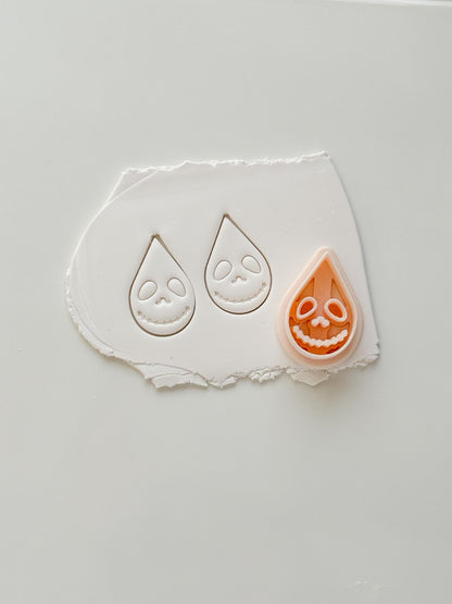 Teardrop Jack Cutter: Grinning Lantern Drop Shape for Polymer Clay