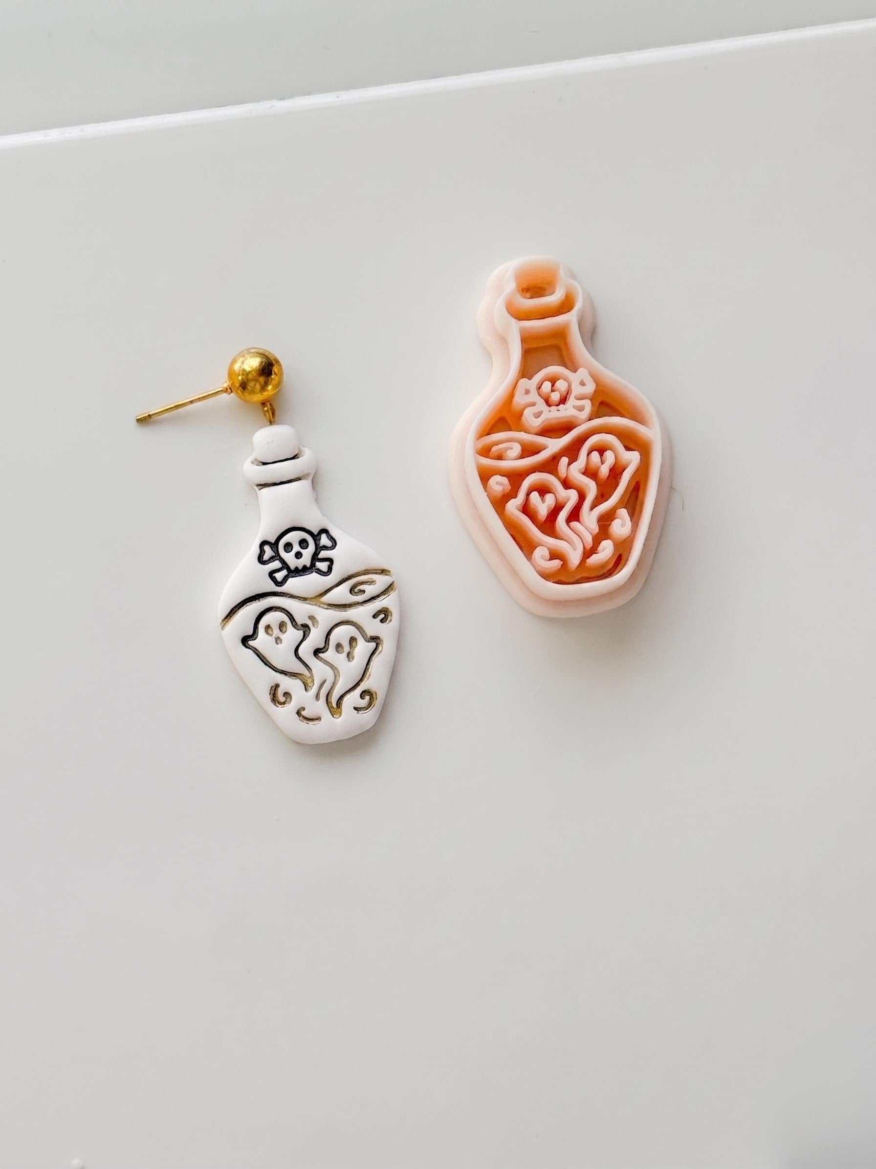 Ghost Potion Cutter: Haunted Elixir Bottle for Polymer Clay
