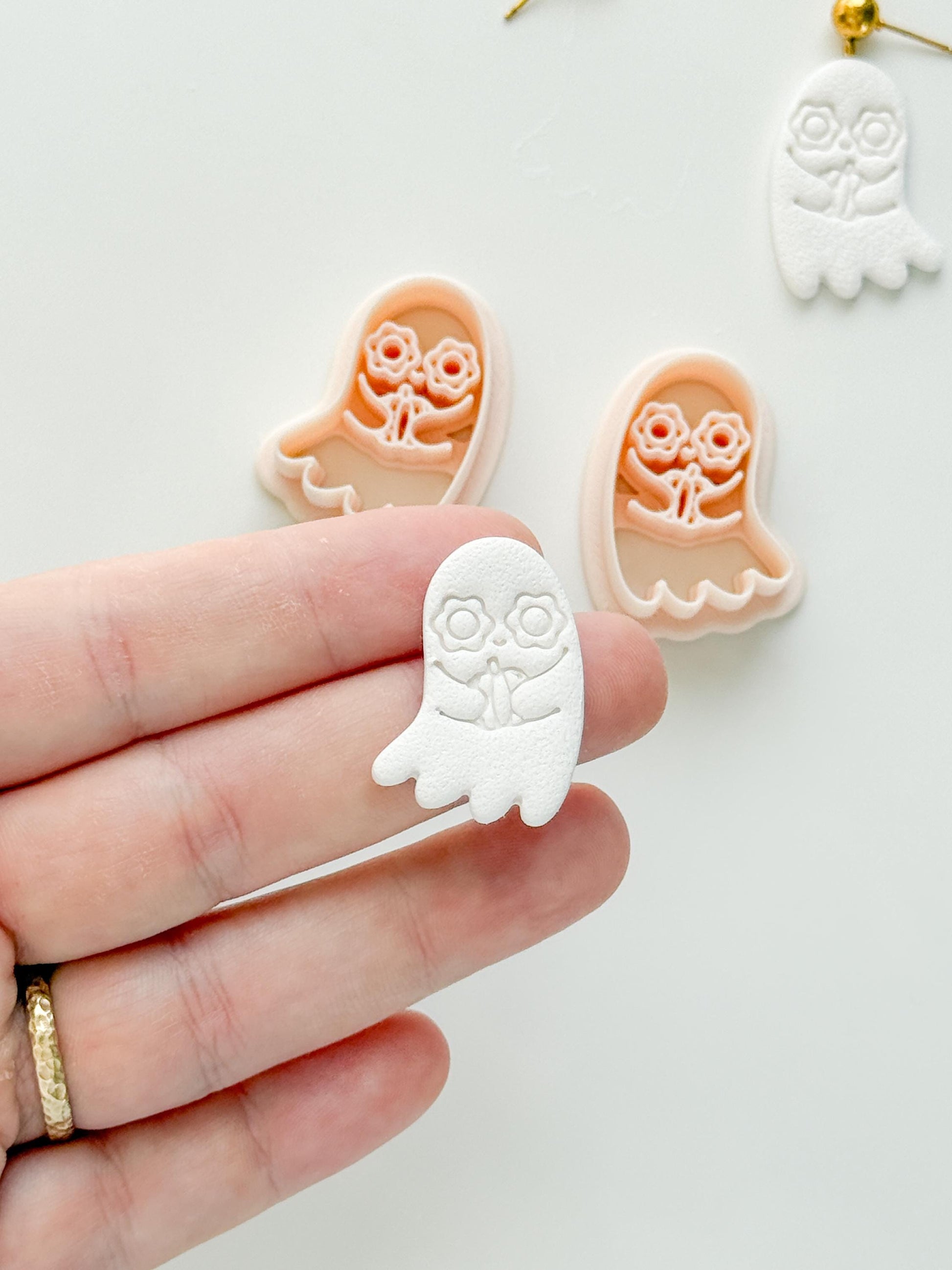 Floral Ghostie Cutter: Flower Eyed Ghost Holding Pumpkin for Polymer Clay