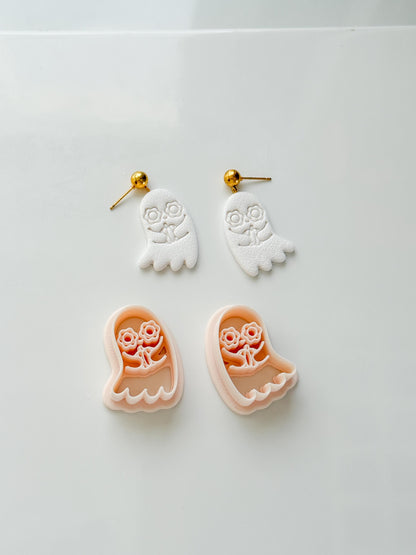 Floral Ghostie Cutter: Flower Eyed Ghost Holding Pumpkin for Polymer Clay