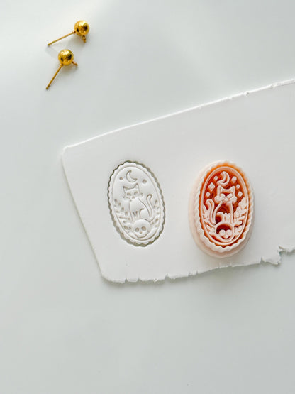 Moon Cat Charm Cutter: Crescent Feline Cameo Design for Polymer Clay