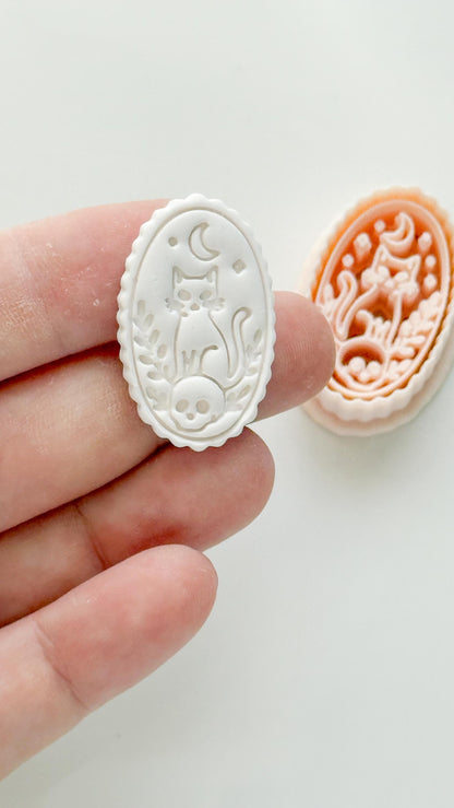 Moon Cat Charm Cutter: Crescent Feline Cameo Design for Polymer Clay